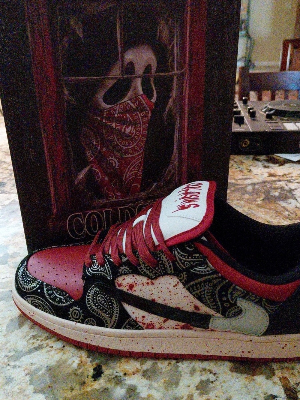 1 of 1000 Coldsins X Travis Scott Customs